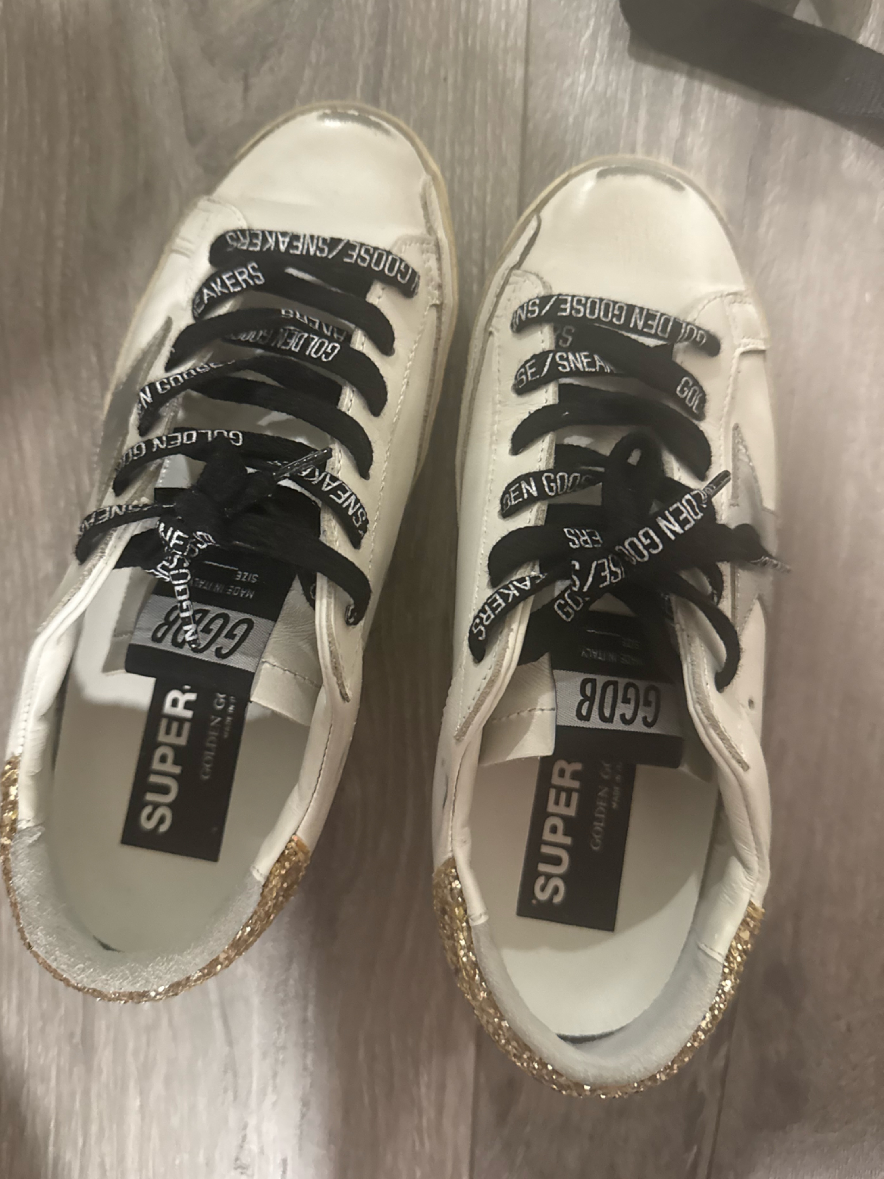 Golden Goose White Leather Sneakers With Black Laces And Gold Glitter Heel